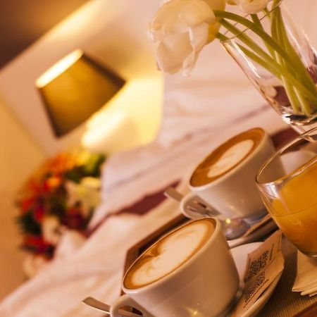 Hotel Locanda Rosy Каттолика Экстерьер фото
