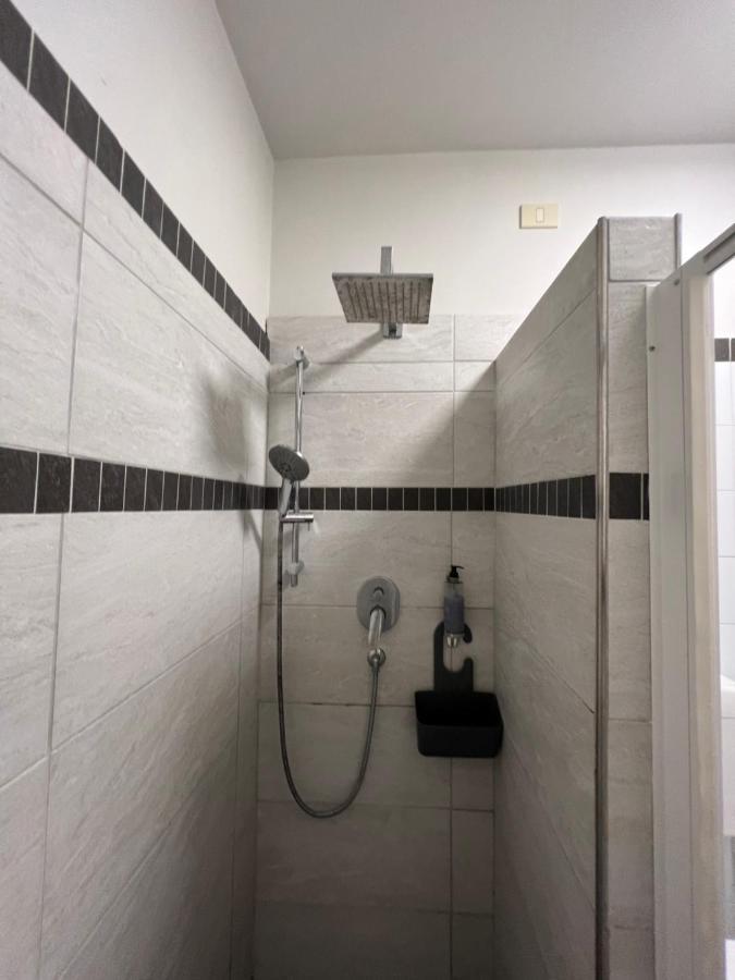 Hotel Locanda Rosy Каттолика Экстерьер фото