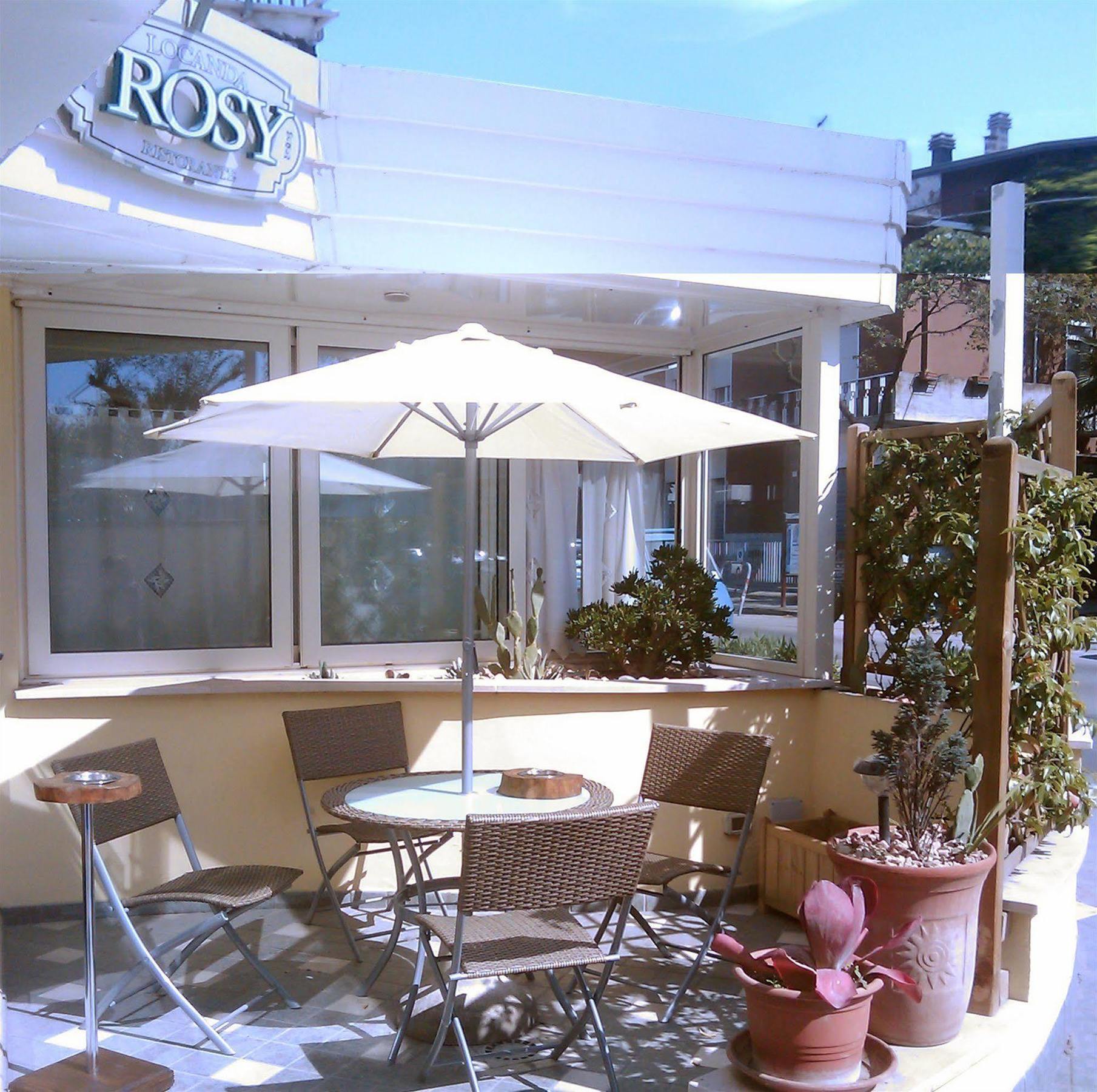 Hotel Locanda Rosy Каттолика Экстерьер фото